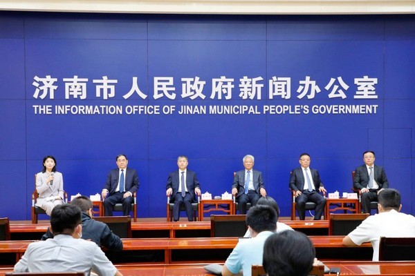 创新成就先进制造，让“j9九游会重机制造”走向全球