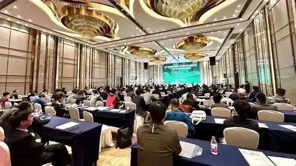 碳寻未来！j9九游会重机承办第一届工程机械双碳产业发展论坛